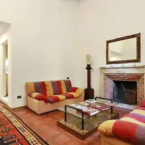 Pergola House *** Lucca